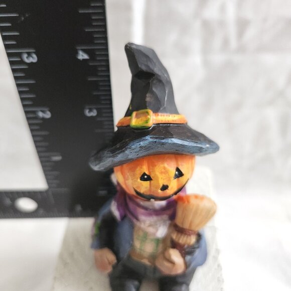 Pumpkin Head Scarecrow Figurine Shelf Sitter Resin Halloween Decor Dangle Legs - Picture 11 of 12
